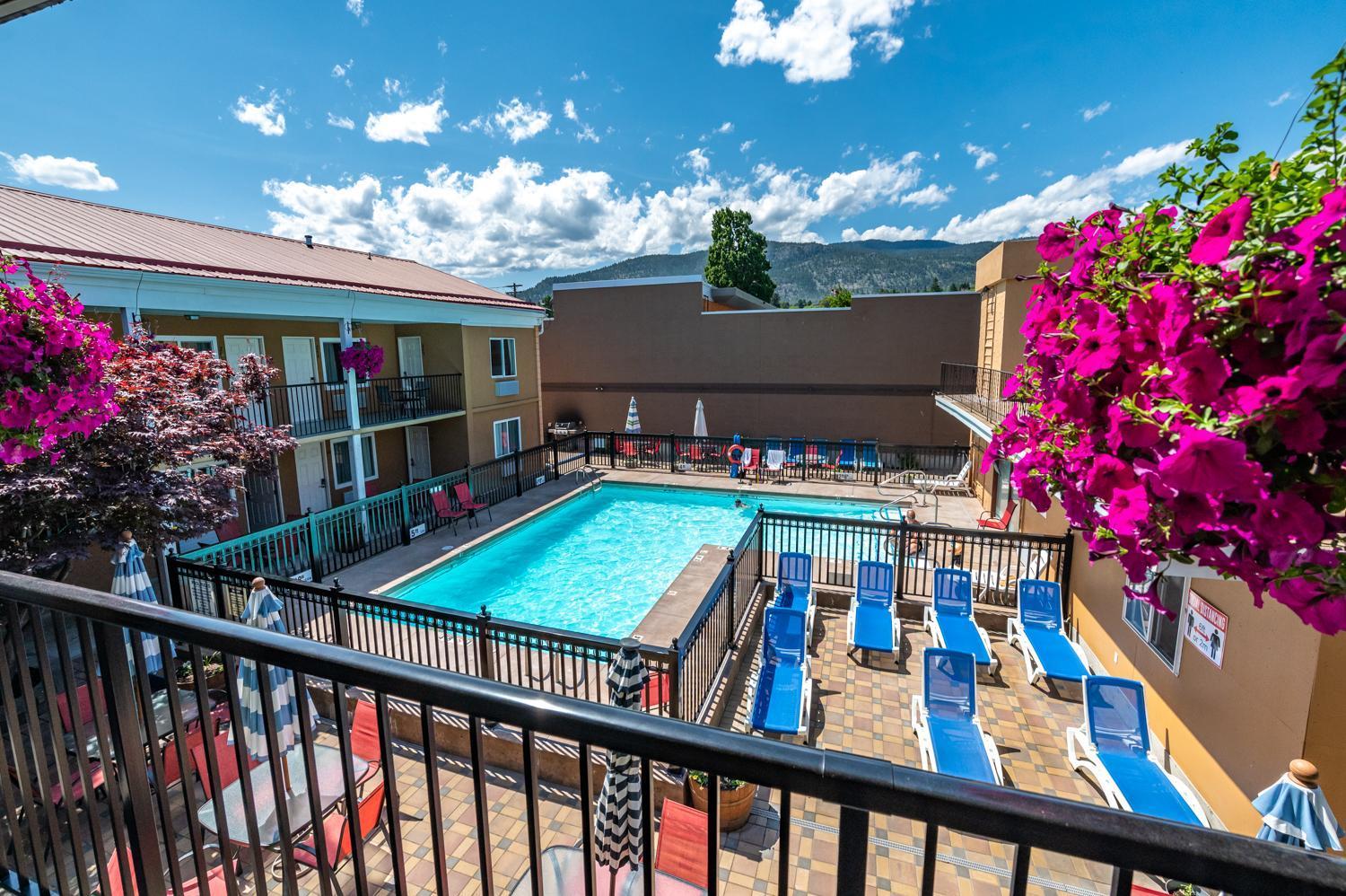 Sahara Courtyard Inn Penticton Kültér fotó